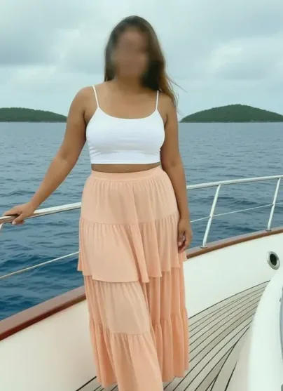 Cecilia, 32