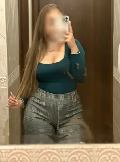 Niina, 24