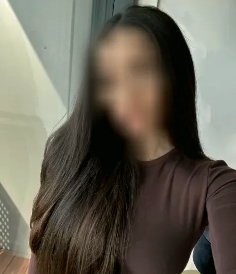 Paula, 24