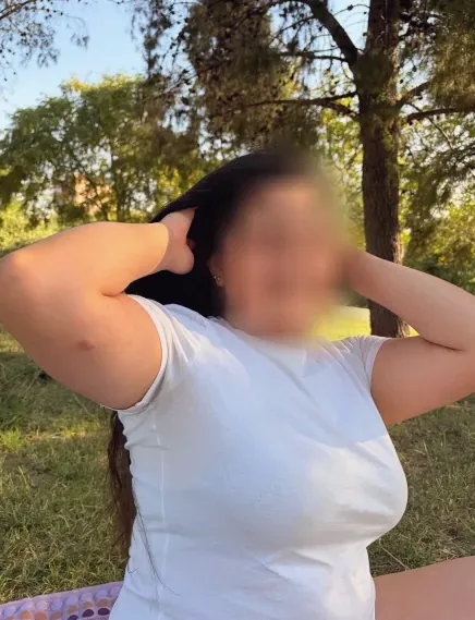 Suvi, 23