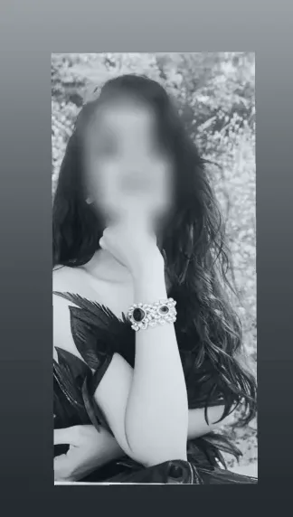 Yasmin, 28
